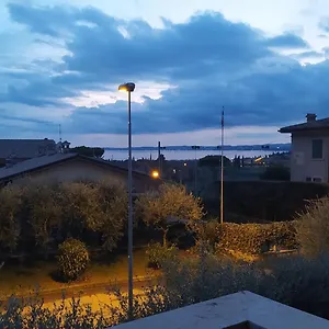 Sole Open Space Apartment Garda (Verona)
